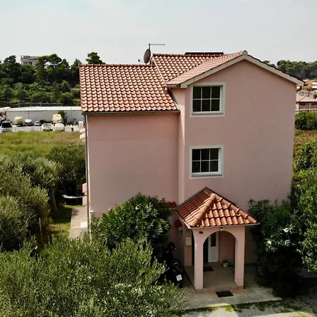 Maricic Rab Island Apartman *